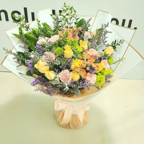 Lace Trim Pot Bouquet (Standard)